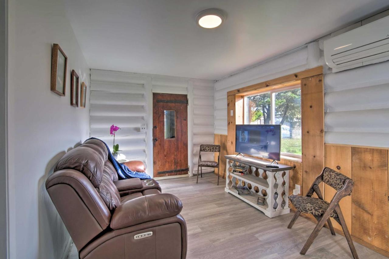 Unique Dog-Friendly Log Cabin Short Walk To Ocean Crescent City Exterior foto