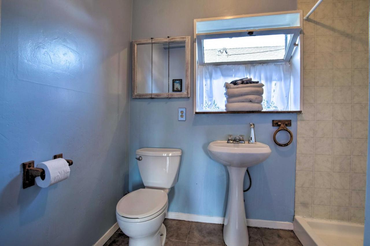 Unique Dog-Friendly Log Cabin Short Walk To Ocean Crescent City Exterior foto